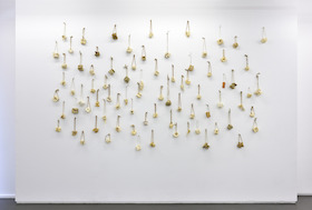 Myriam Mihindou, Installation Fleurs de Peau, 1999