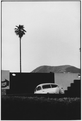 Elliott Erwitt, Hollywood, California, 1956